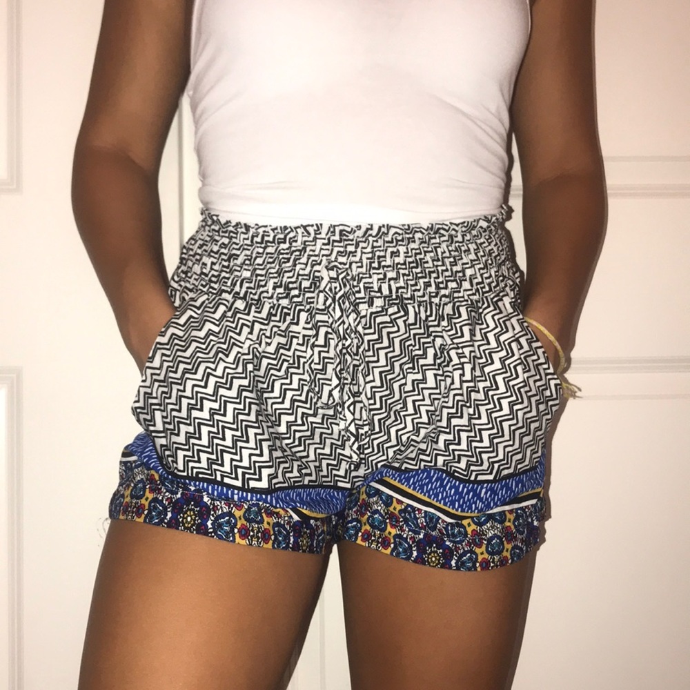 BOHO SHORTS